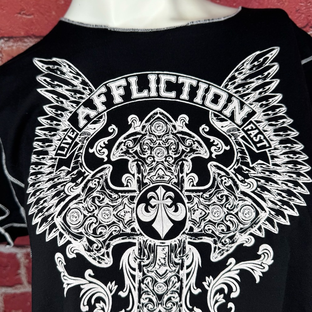 Affliction Women’s Graphic Baby Tee -Size: XL -NWOT - Picture 3 of 11